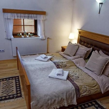The House Of The Miyaks Hotel Rostusa Kültér fotó